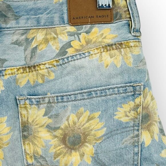 American Eagle High Rise Mom Denim Jean Shorts Sunflower Print Size 00 - Picture 3 of 6
